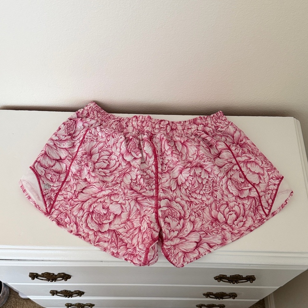 Lululemon Hotty Hot Floral Running Shorts Athletic Gym Workout